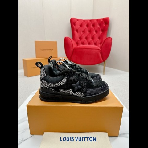 lv 스케이트 스니커즈