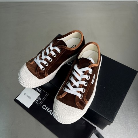 chan*l 25c 벨벳 스니커즈