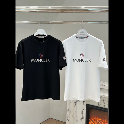 moncl*r 반팔 티셔츠