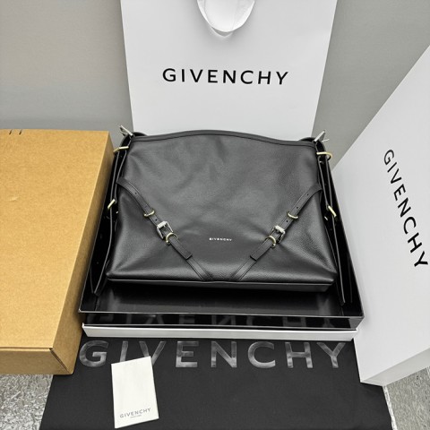 givench* 부아유 가죽 미디엄 백