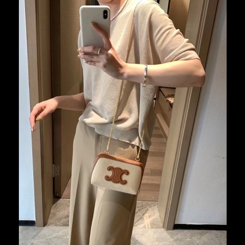 퀴르 트리오페 체인 클러치