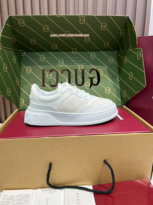 청키B GG 스니커즈